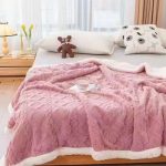 Efektná mäkká deka 200 x 230 ED331